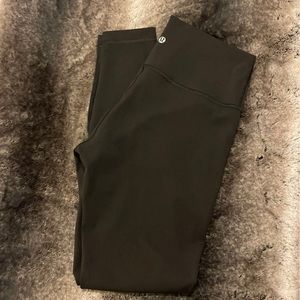Lululemon Legging Size 8 *NEVER WORN*